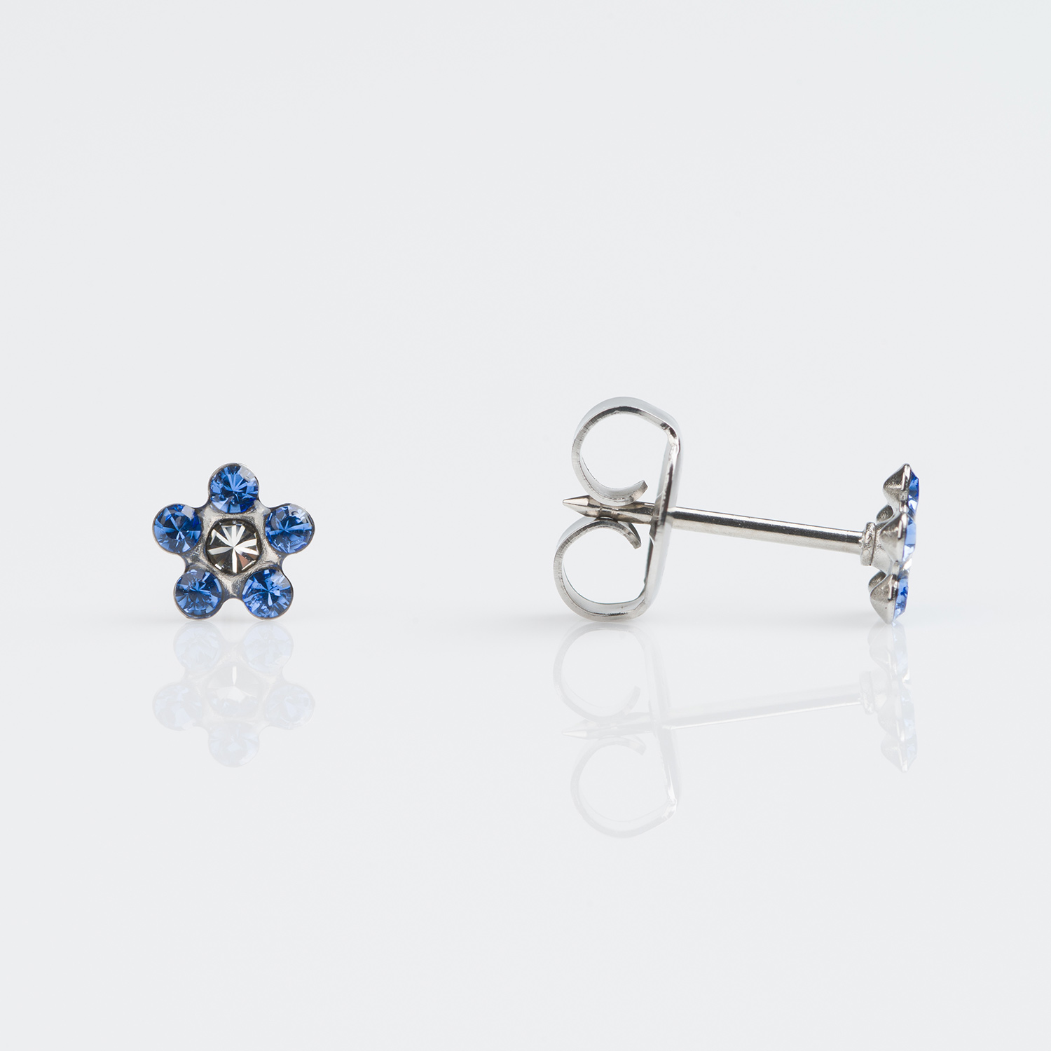 System 75™ 5mm 9K White Gold Sapphire & Clear Crystal Daisy Piercing Studs