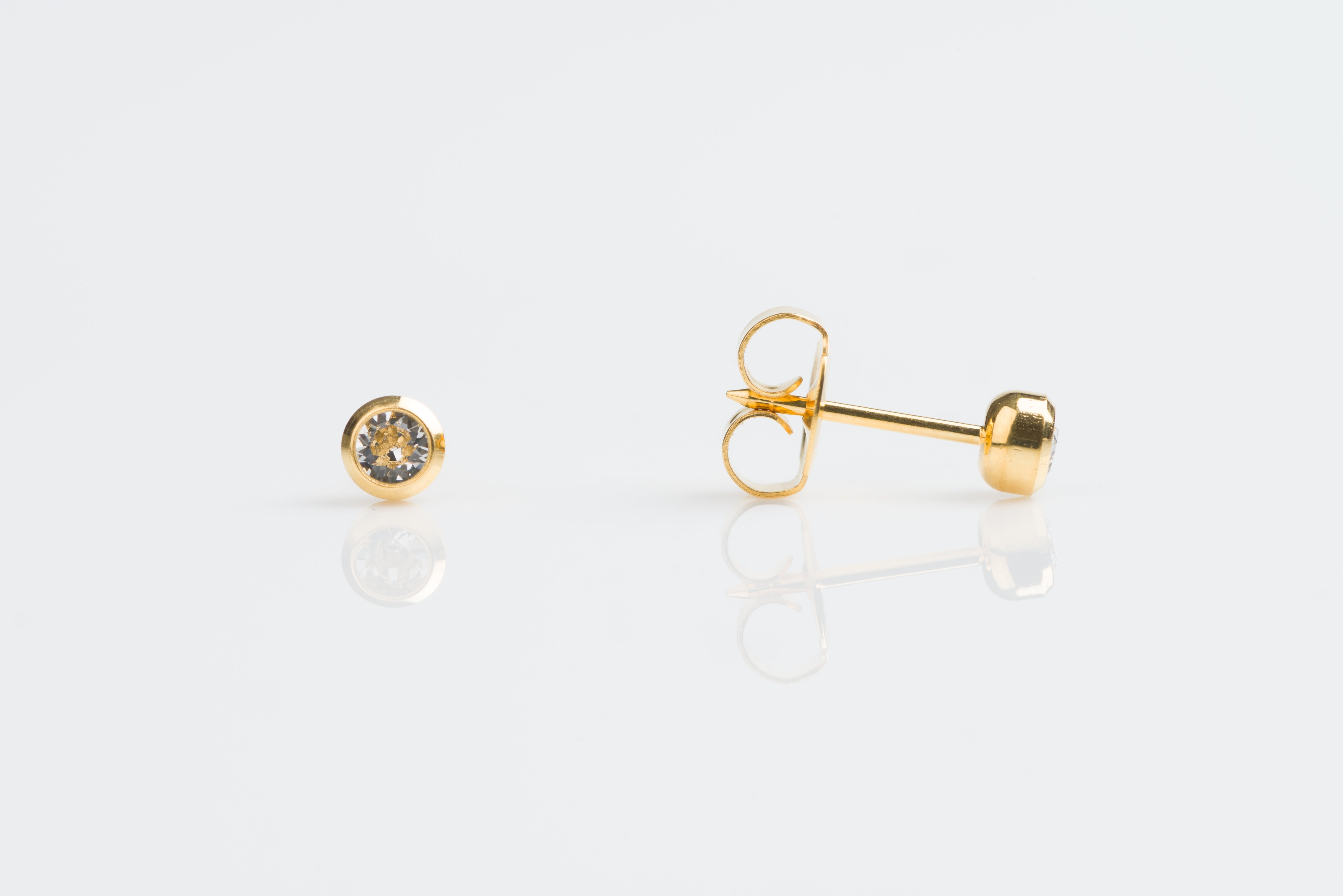 System 75™ 3mm Gold-Plated Bezel-Set Clear Crystal Studs