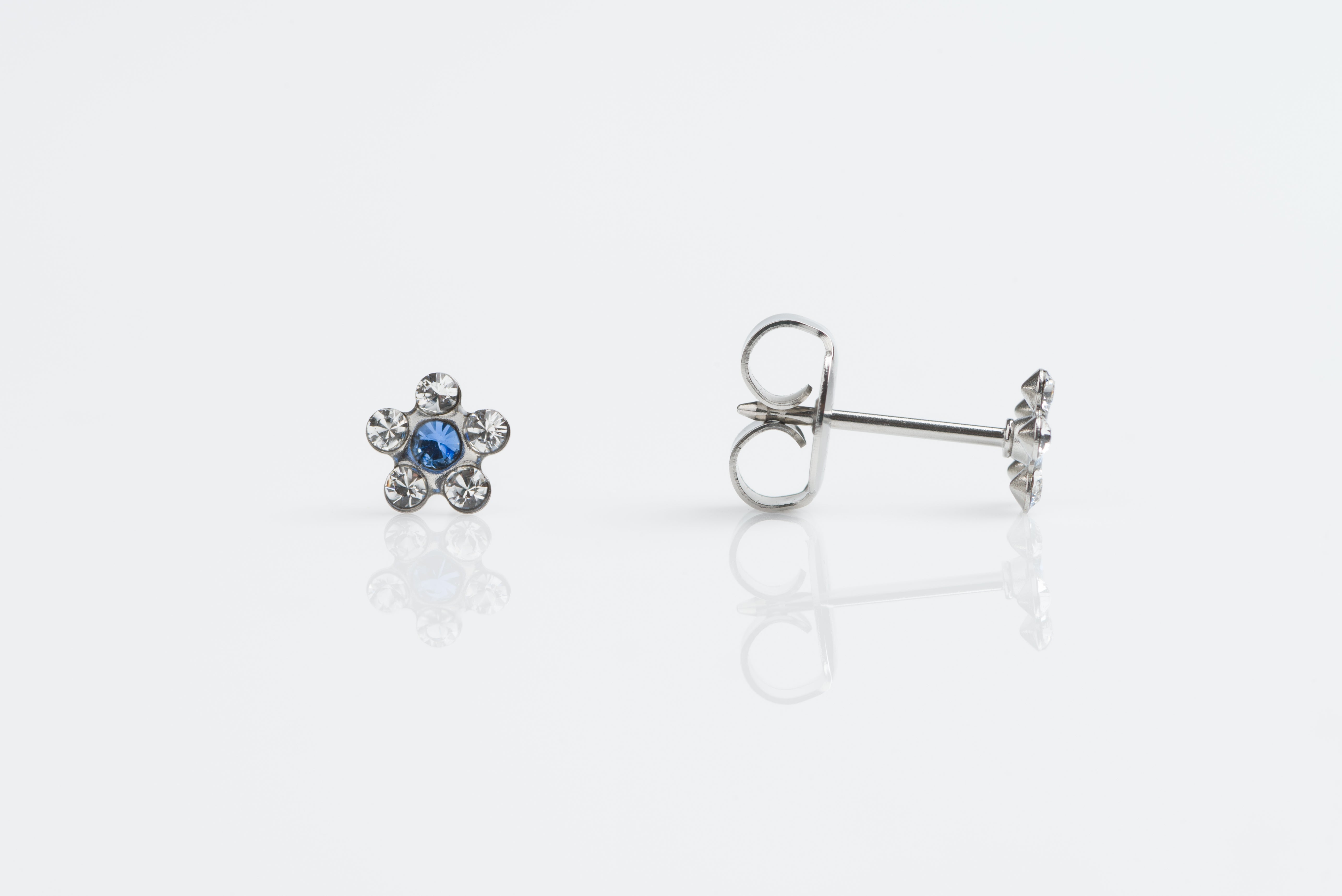 System 75™ 5mm Stainless Steel Sapphire Daisy Piercing Studs