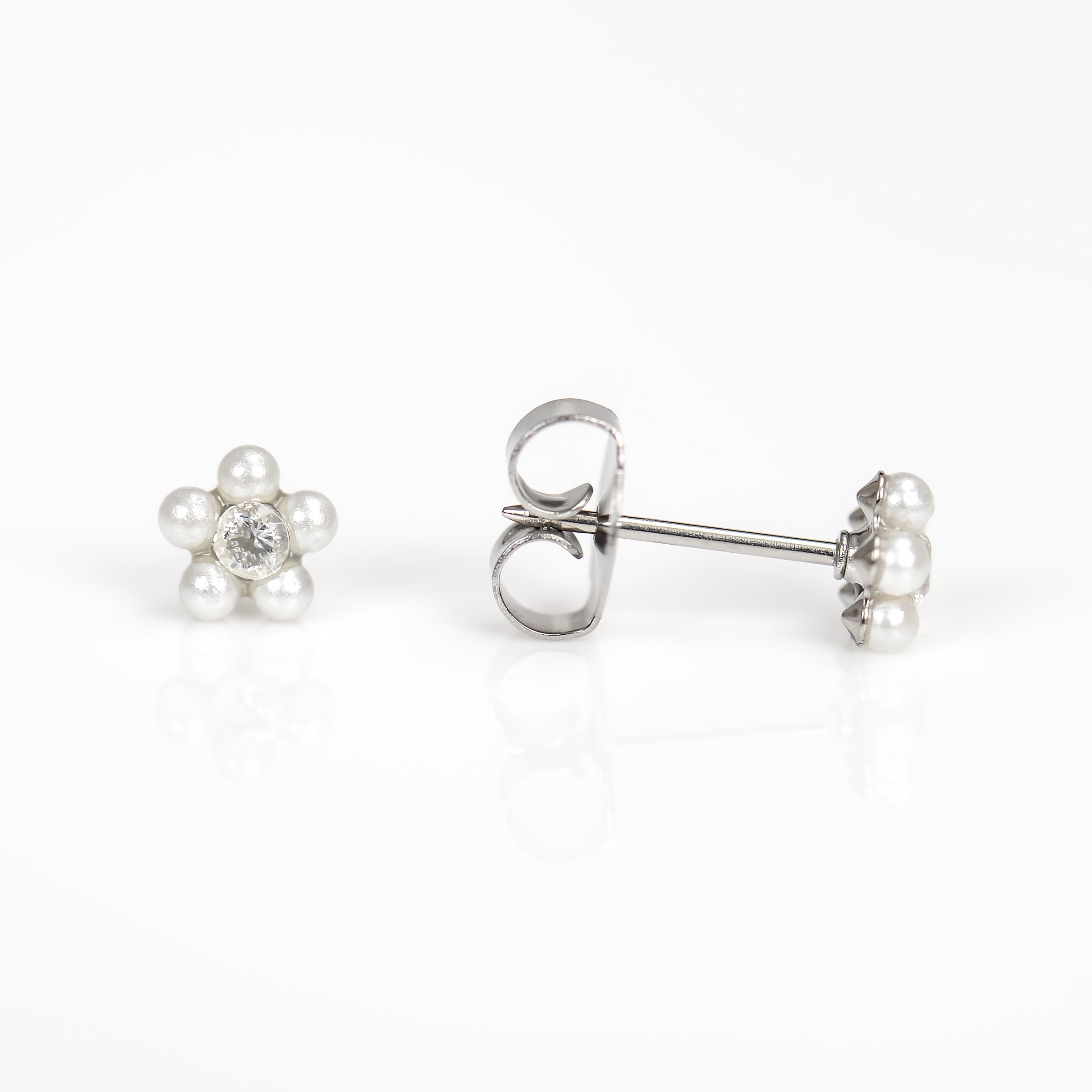System 75™ 5mm Stainless Steel Pearl & Cubic Zirconia Daisy Piercing Studs