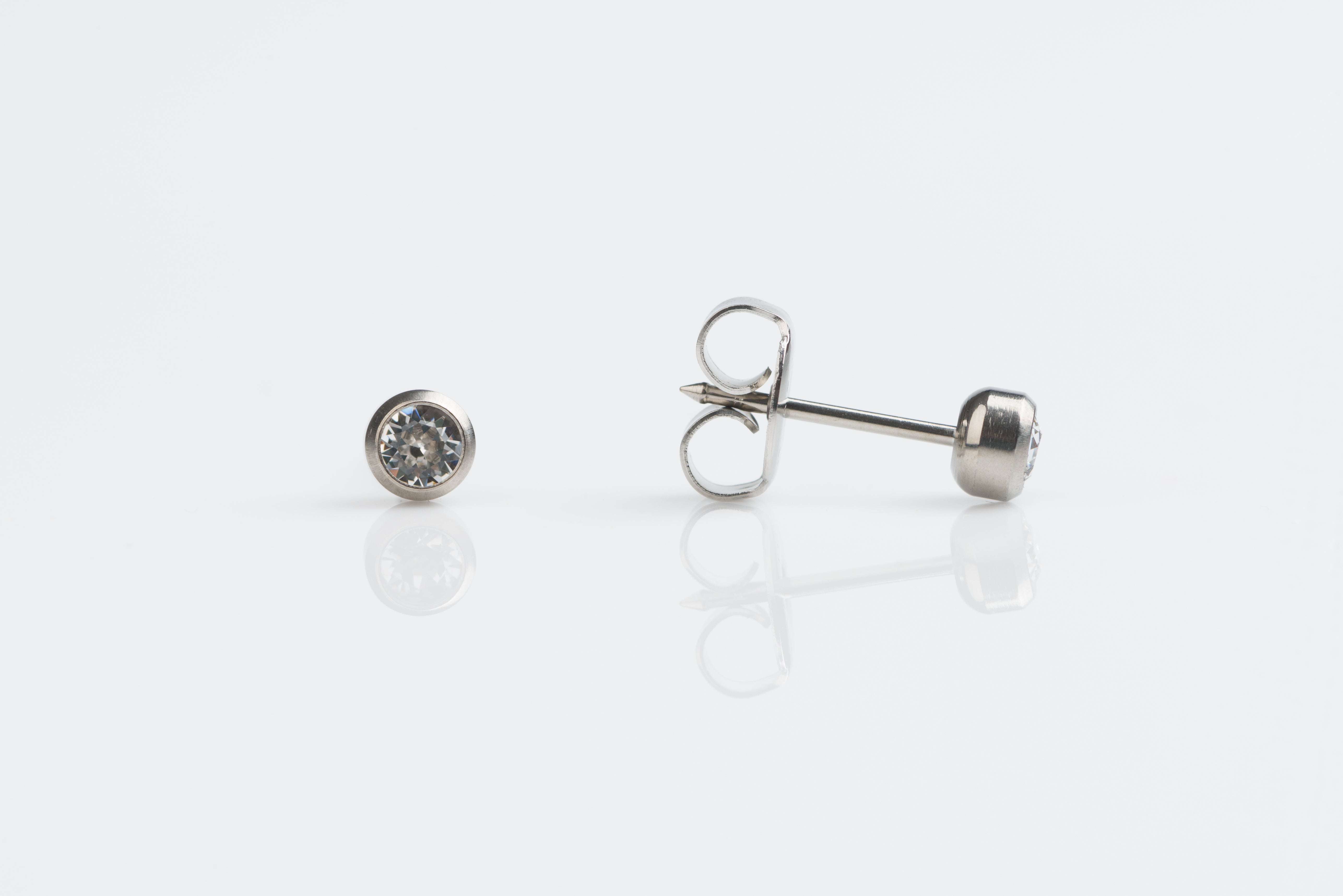 System 75™ 3mm Titanium Bezel-Set Clear Crystal Studs