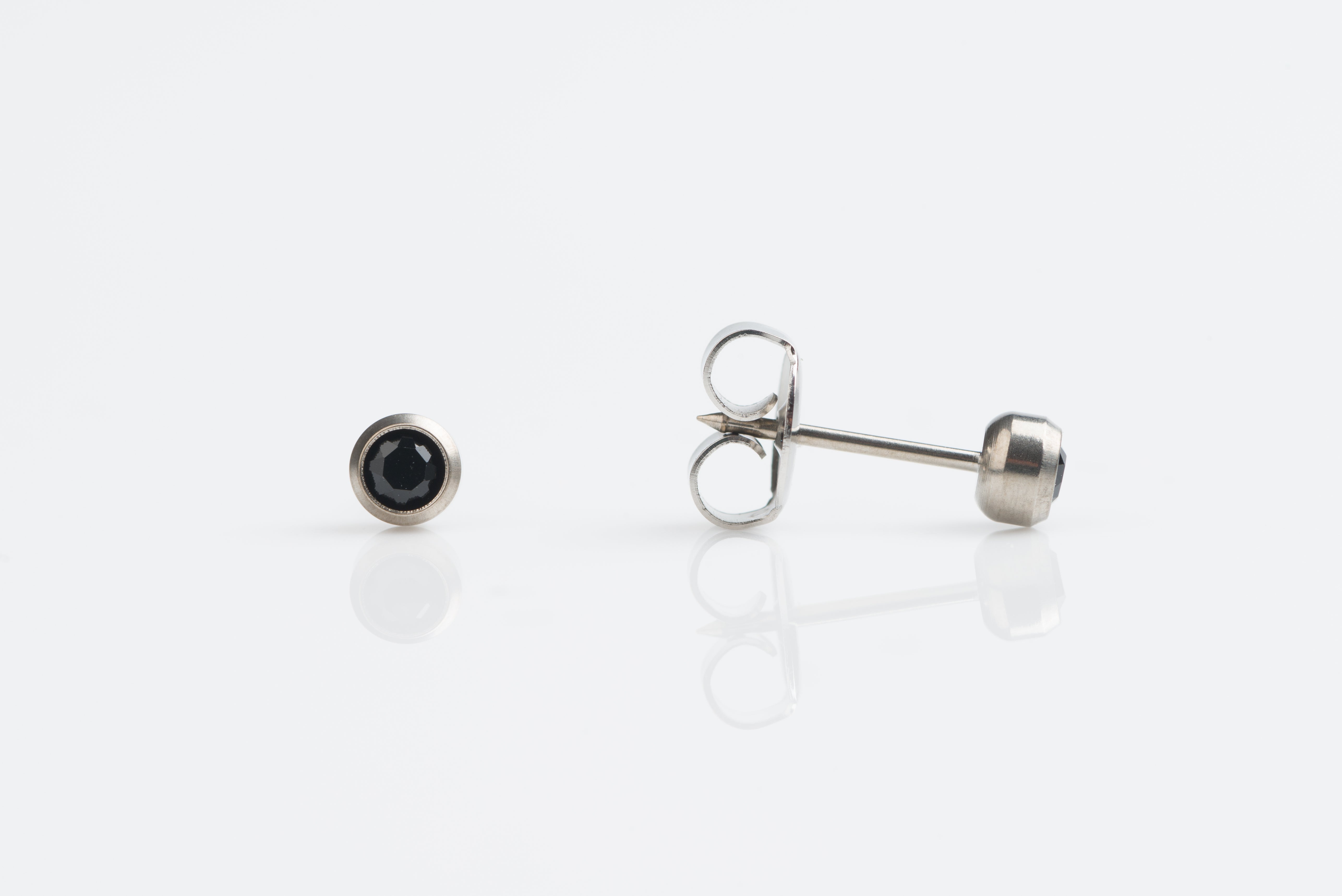 System 75™ 3mm Titanium Bezel-Set Black Crystal Piercing Studs