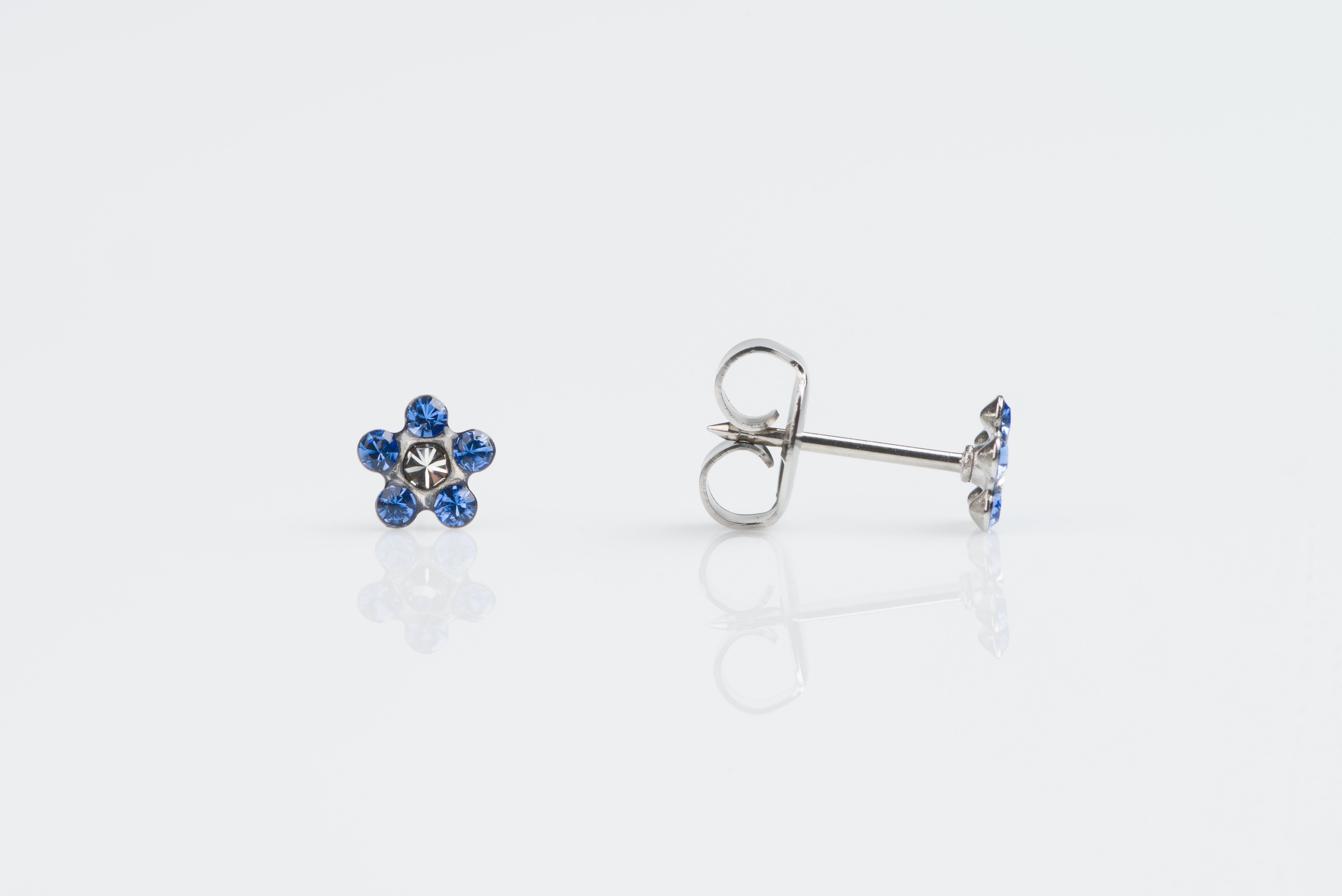 System 75™ 5mm 14K White Gold Sapphire & Clear Crystal Daisy Piercing Studs