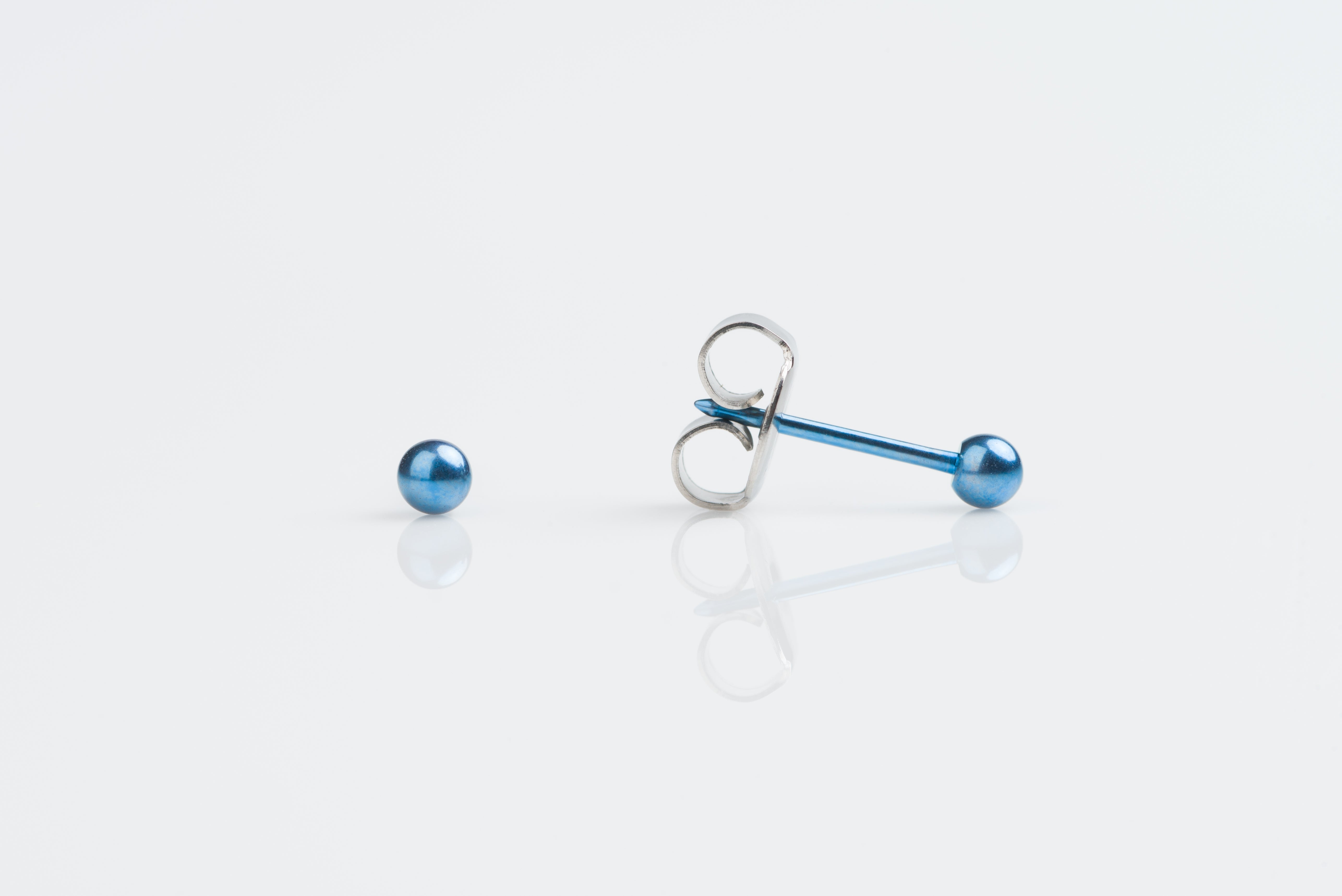 System 75™ 3mm Blue Titanium Ball Piercing Studs