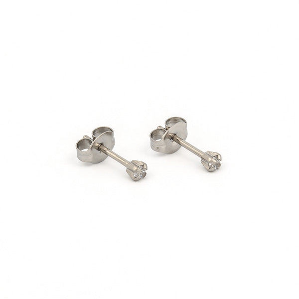 Sensitive Puff Pad Stainless Steel 2mm Prong-Set Cubic Zirconias