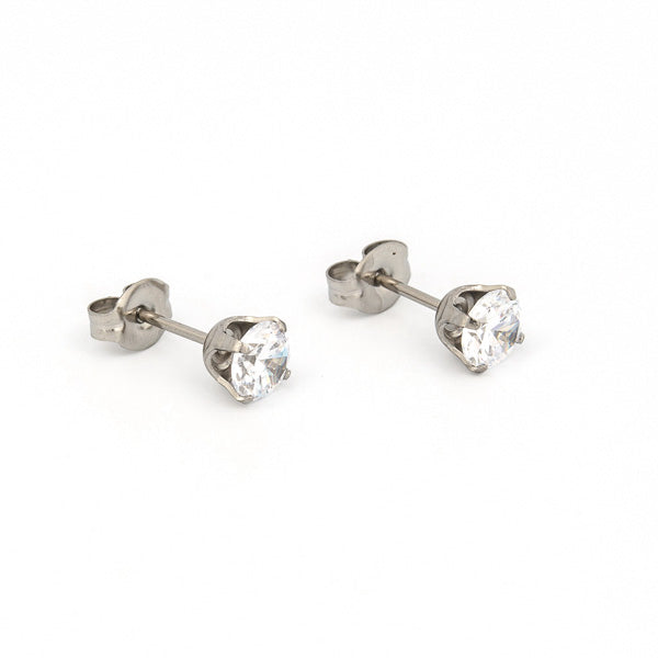 Sensitive Puff Pad Stainless Steel 5mm Prong-Set Cubic Zirconias