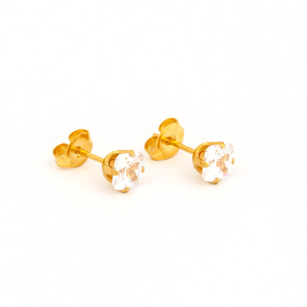Sensitive Puff Pad Gold-Plated 5×5mm Princess-Cut Prong-Set Cubic Zirconias