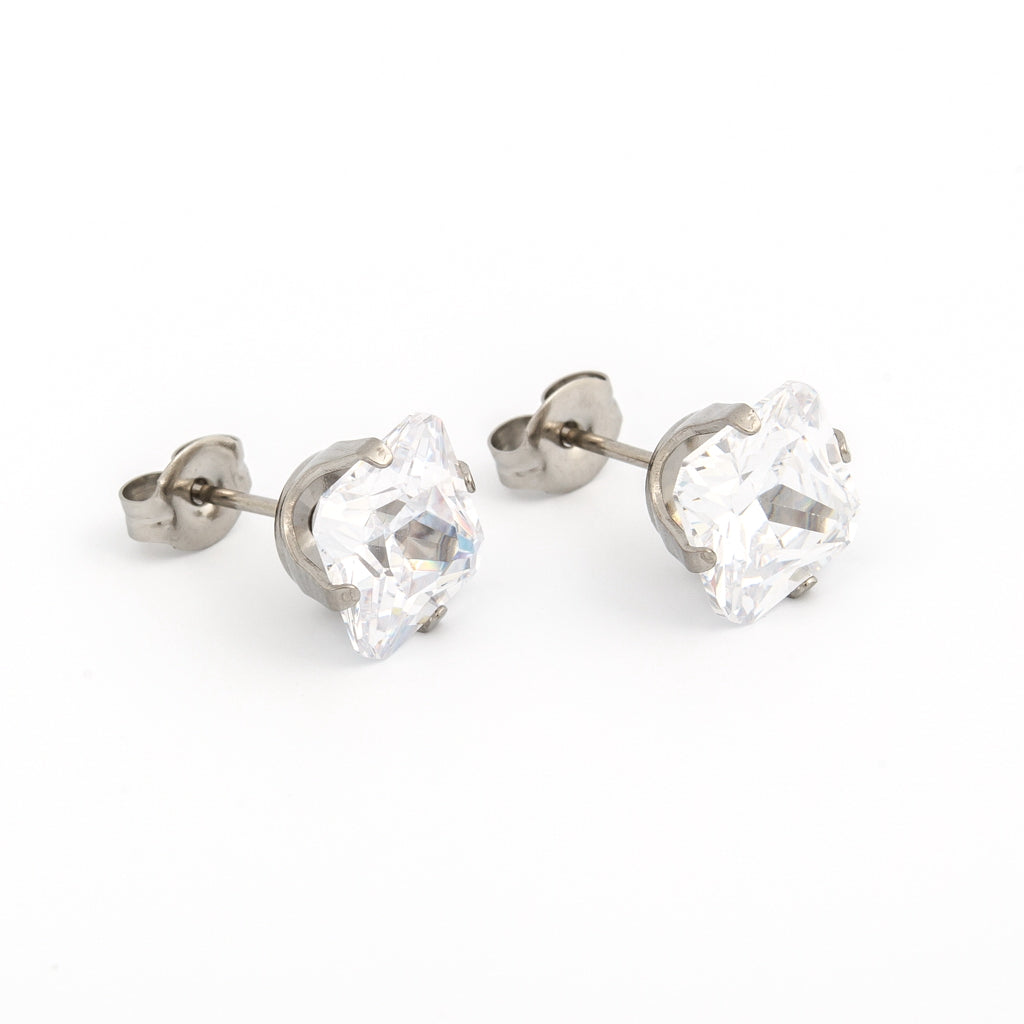 Sensitive Puff Pad Stainless Steel 8×8mm Princess Cut Prong-Set Cubic Zirconias